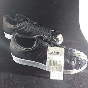 Women's Adidas Sneakers